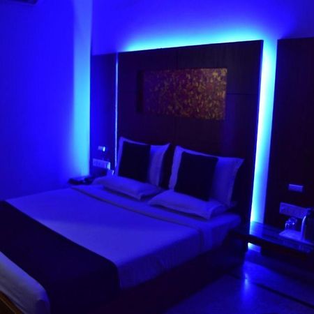 Hotel Basera Brij Bhoomi Vrindavan Luaran gambar